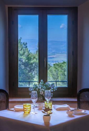 Hotel Borgo Petroro
