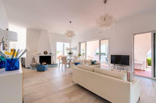 Splendida Villa Con Vista Mozzafiato E Piscina