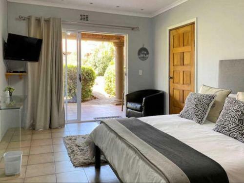 Tamarisk Guest Lodge