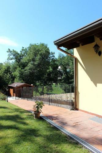 Casa Immersa Nel Verde