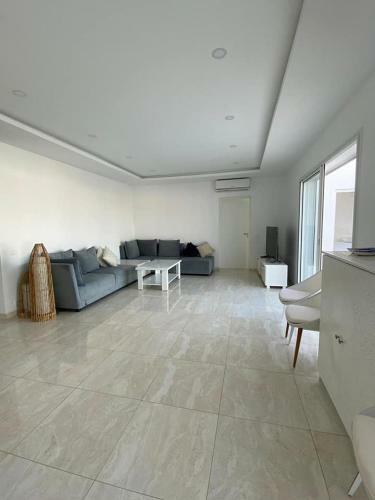 Villa 4 Chambres Avec Piscine Privee 38392