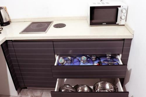 Spacious 1br Serviced Apartment With Wifi