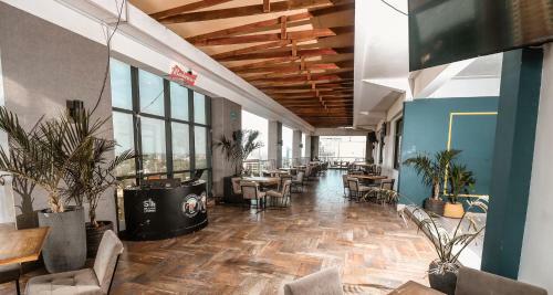 Spacious 1br Serviced Apartment With Wifi