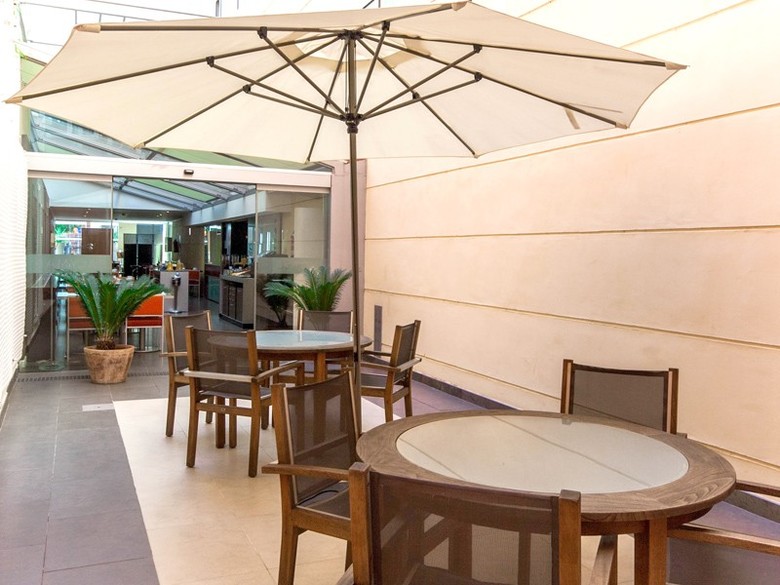 Hotel H2 Salymar