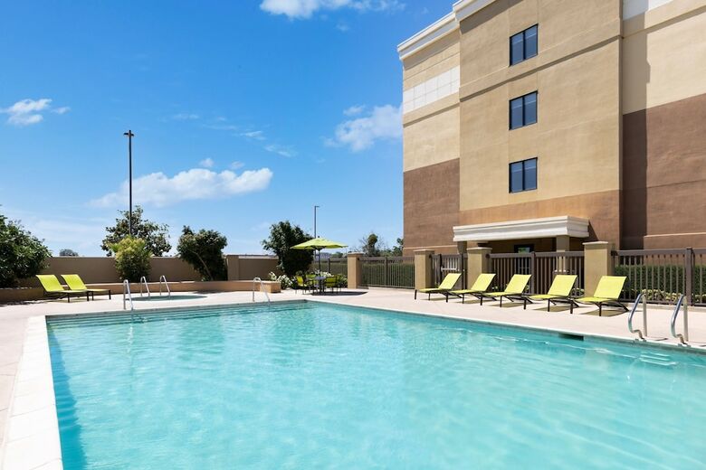 Hotel Springhill Suites Fresno