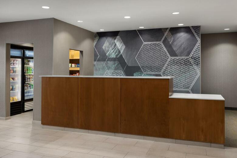 Hotel Springhill Suites Fresno