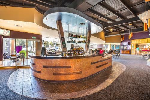 Sandown Park Hotel Noble Park