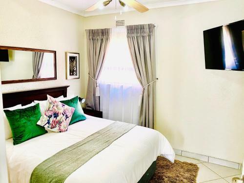 Hostal C&c Hotel Vibes Randpark Ridge Jhb 14 Units Available