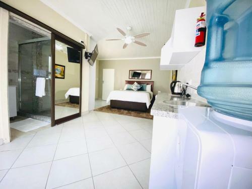 Hostal C&c Hotel Vibes Randpark Ridge Jhb 14 Units Available