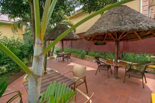 Hotel Palm Gardens &guest House