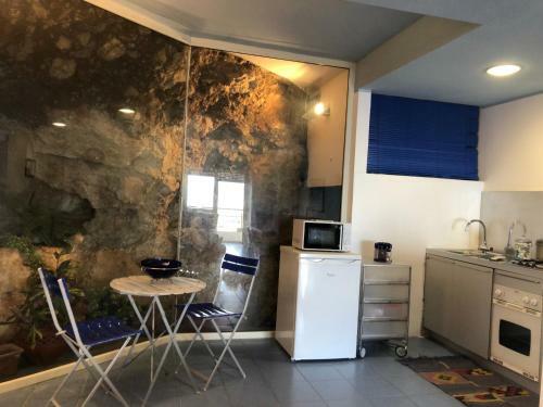 Taormina Center Apartment With Sea View