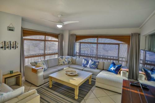 15 Skiathos-spacious Family Beachfront Apartment