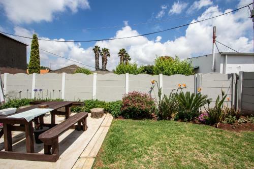 Hostal Willow Guest House