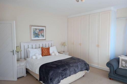 10 Sleeper, Indoor Pool, Wifi, Dstv Perfect Holiday Home