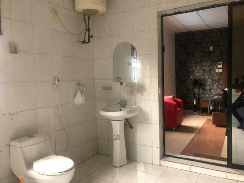 Hotel De? Bakers Suites