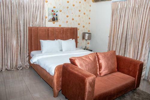 Bed & Breakfast Loomzy Suites Royal