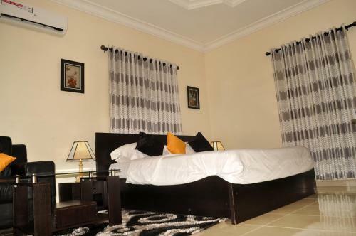 Hotel J Gibson Suites