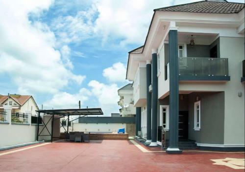 Hotel Btt Homes