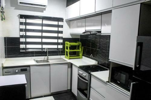 Sibt Apartment Chevron