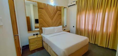 Lovely 2 Bedroom Apartment