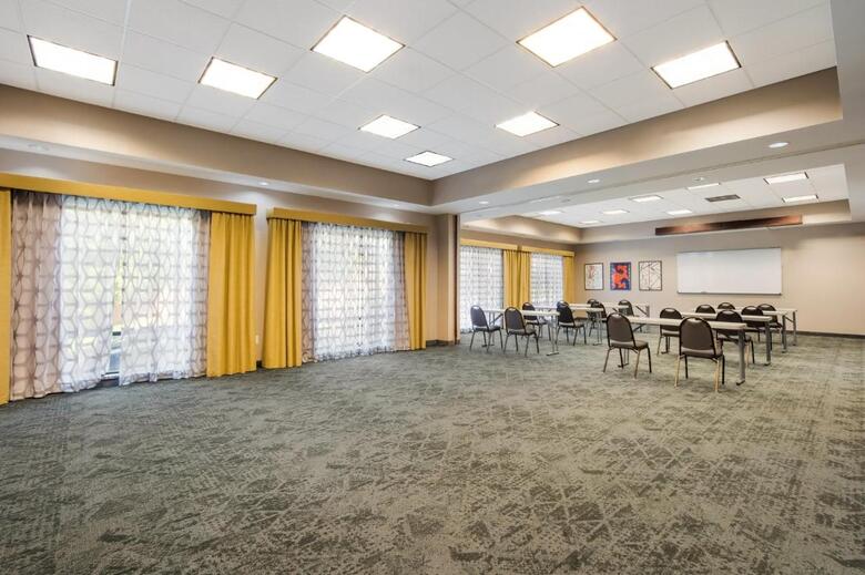 Hotel Comfort Suites Lexington