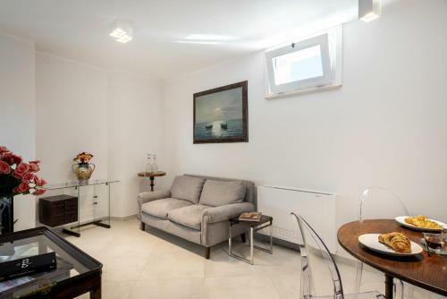 Villa Angelina Apartments