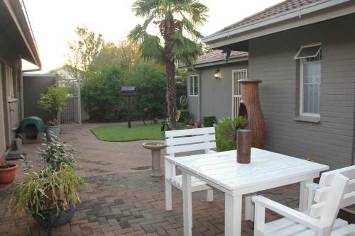 Hostal Ceelee's Place