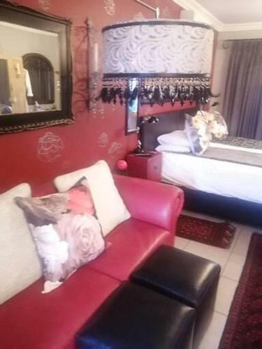 Hostal Petal Place Guest Cottages