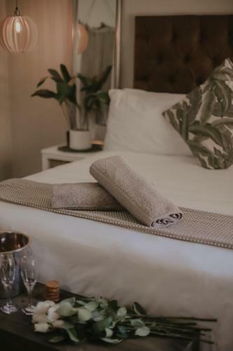 Hostal Villa Rose Guesthouse & Venue