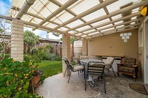 Apartamento Ianinyathi?s Self Catering