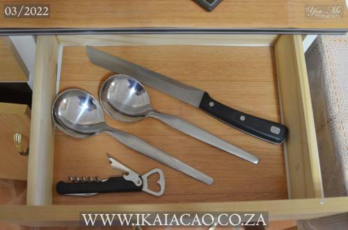 Hostal Ikaia Africa Accommodation Lodge - Self Catering Bachelor's Flats