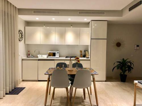 City Center Apartment With Terrace