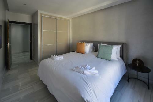 Le Yacht Suites Hotel