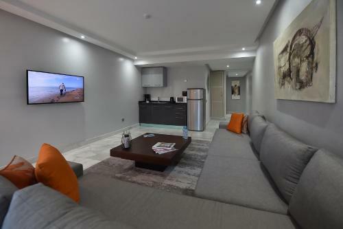 Le Yacht Suites Hotel
