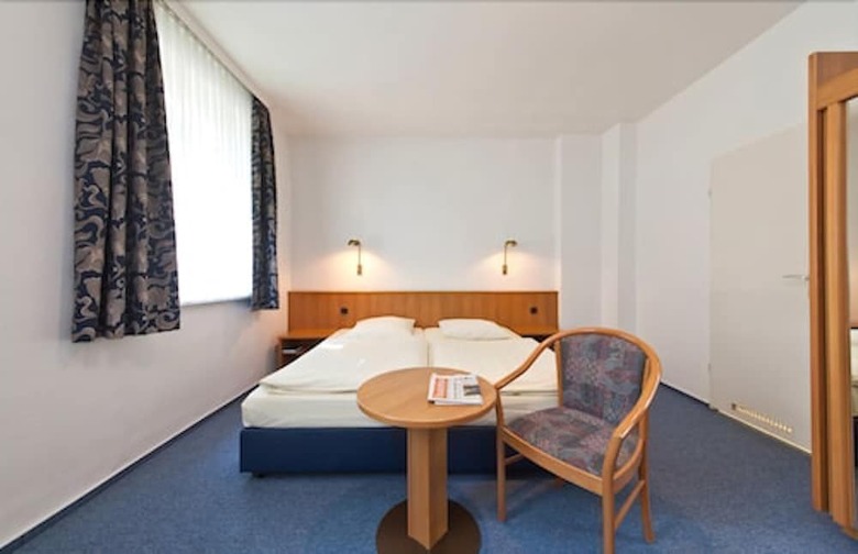 Centrum Hotel Commerz Am Bahnhof Altona