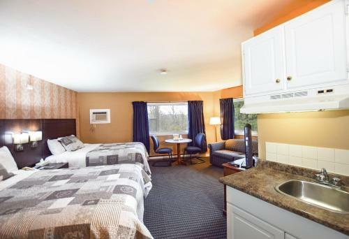 Kingston Motel East