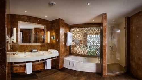 Hotel Barcel� Concorde Green Park Palace