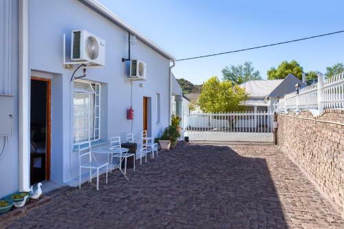 Hostal La La Dathel Guesthouse