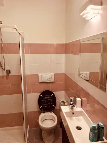 Hostal Casa Friends Lingotto Ospedali Metro Spezia
