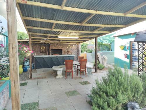 Hostal Garden Cottage Guest House
