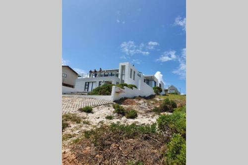 Shimmering Sea Cottage