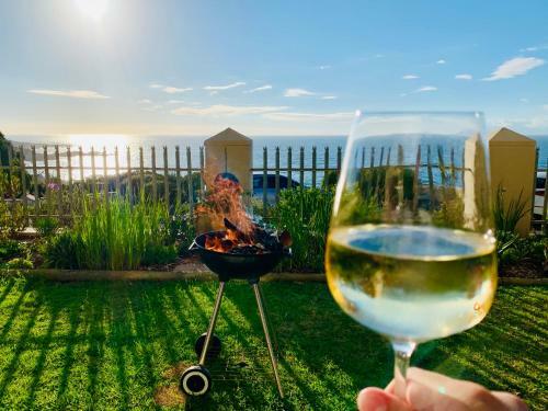 Sage At Whale Cove - Sea Facing Apartment