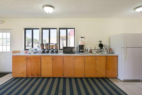Motel Best Host Inn And Suite - Perry