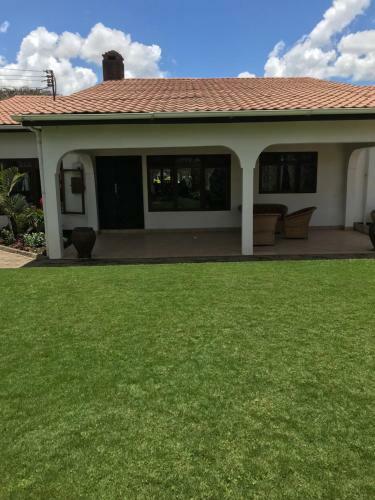 Hostal Usariver - House