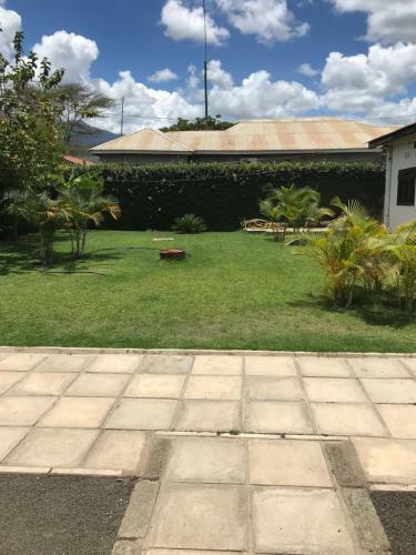 Hostal Usariver - House