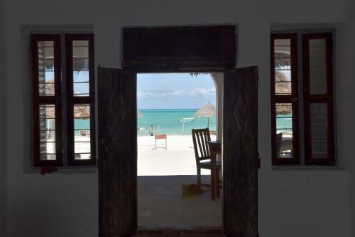 Bed & Breakfast Paradise Beach Villa Paje - Rooms