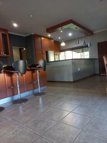 Hostal Mbz Coastal Guest House