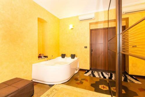 Apartamento Borgo San Paolo Stylish Apt With Jacuzzi