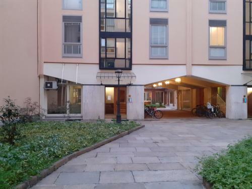 Apartamento Hostdomus - Blue Tech Studio
