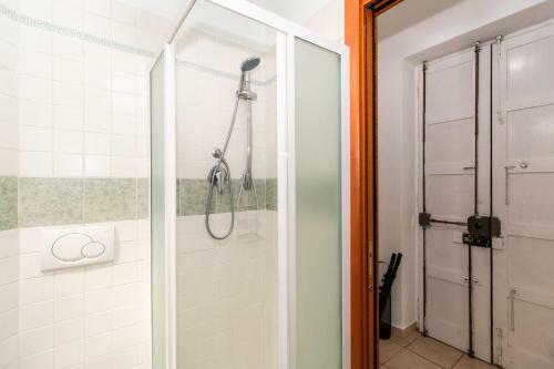 Arquata Multifunctional Garden Apartment